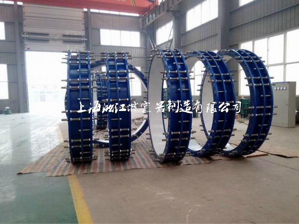 上海淞江減震器制造有限公司為自來(lái)水廠主管道配套流量計(jì)伸縮節(jié)產(chǎn)品，主要為西門子流量計(jì)配套伸縮節(jié)，我們是上海流量計(jì)伸縮節(jié)生產(chǎn)廠家，歡迎您到我廠指導(dǎo)工作！