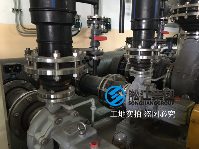 【使用現(xiàn)場】EPDM異徑橡膠接頭安裝在昆山三星機電 【使用現(xiàn)場】EPDM異徑橡膠接頭安裝在昆山三星機電