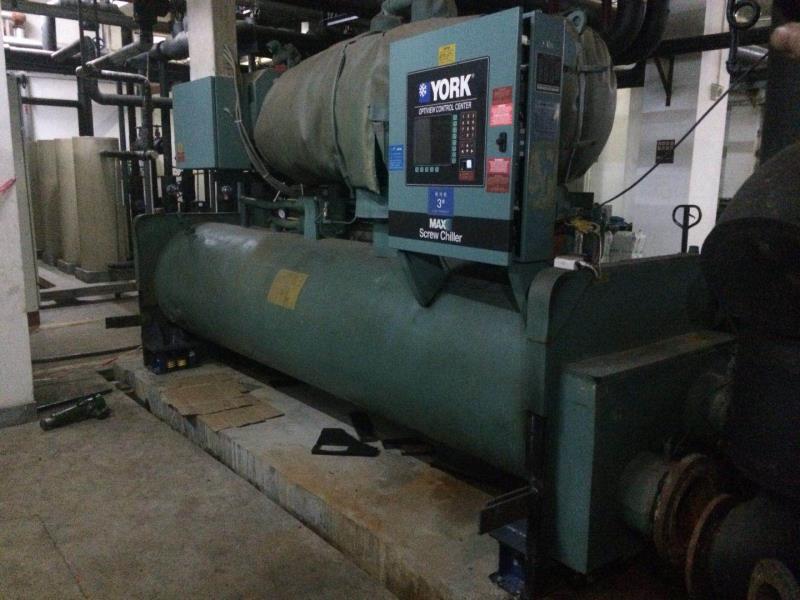 YORK冷水主機(jī)安裝彈簧減震器沒效果怎么辦？