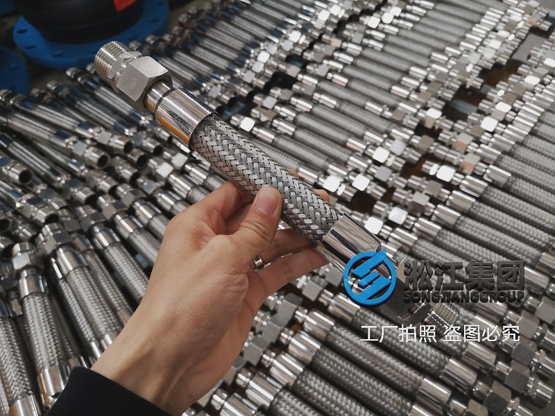 空調軟管發(fā)貨現場“小軟管大作用” 空調軟管發(fā)貨現場“小軟管大作用”