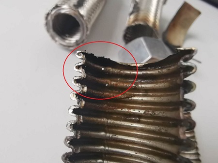 有關(guān)中央空調(diào)風(fēng)機盤管金屬軟連接針孔腐蝕的分析報告 有關(guān)中央空調(diào)風(fēng)機盤管金屬軟連接針孔腐蝕的分析報告