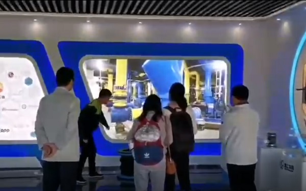 熱烈歡迎中國科學(xué)院高能物理研究所領(lǐng)導(dǎo)蒞臨指導(dǎo)工作 熱烈歡迎中國科學(xué)院高能物理研究所領(lǐng)導(dǎo)蒞臨指導(dǎo)工作